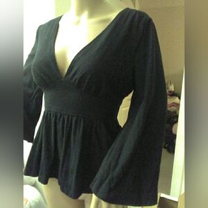 FREE PEOPLE Chic Black V-Neck Blouse W/ OPEN BACK TIES SZ.SM COT./ LINEN BLEND